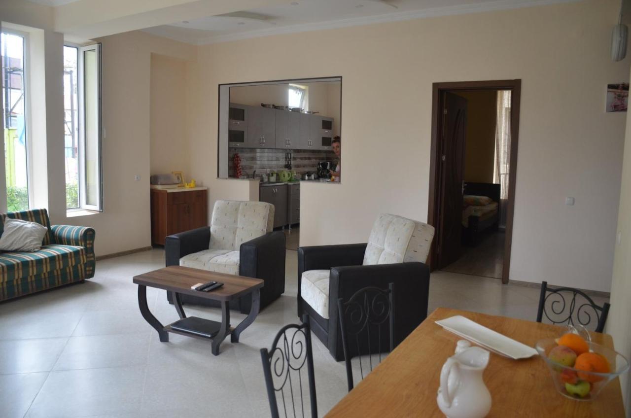 Maka Bed and Breakfast Ureki Exterior foto