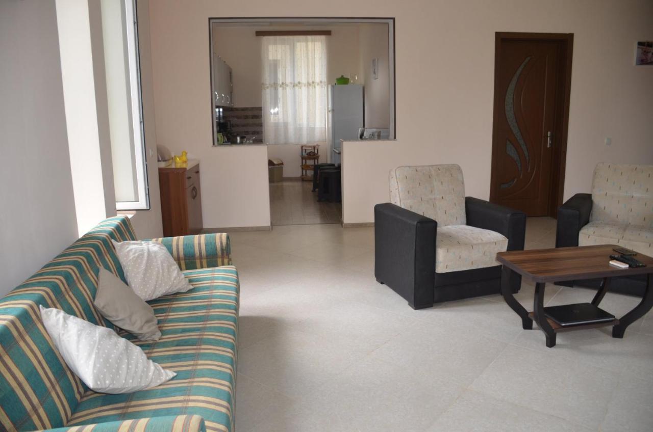 Maka Bed and Breakfast Ureki Exterior foto